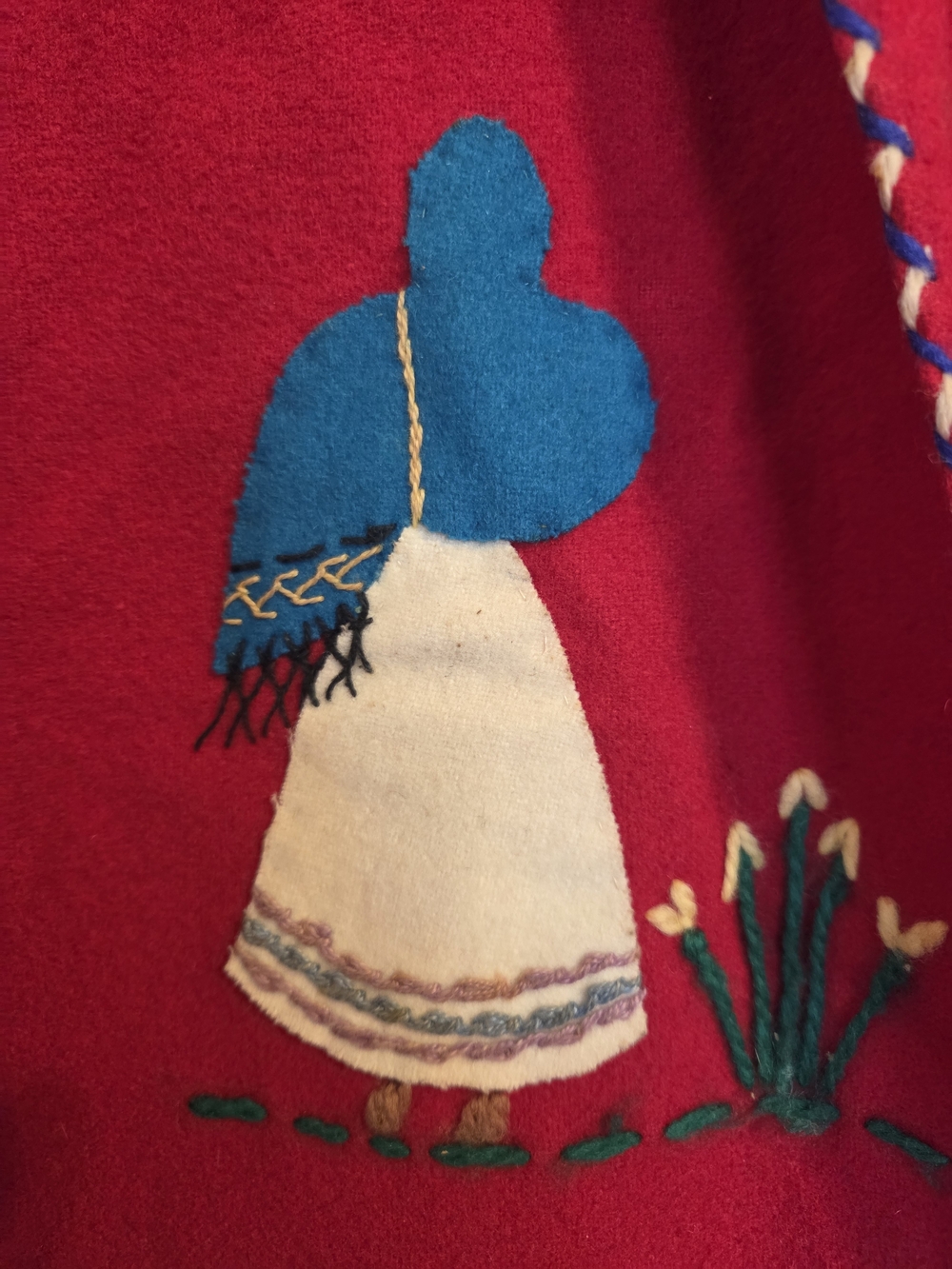 Vintage Red Embroidered Folk-Style Jean Jacket - Picture 11 of 12